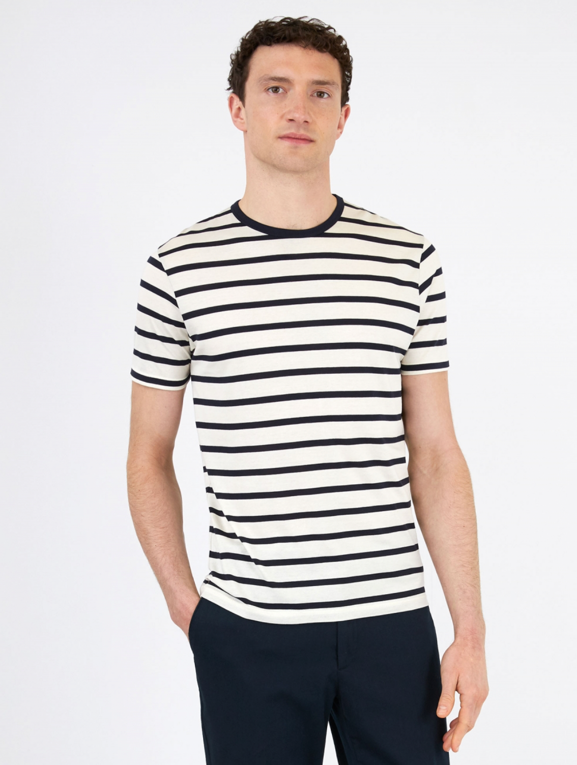Sunspel-Short-Sleeve-Classic-Crew-Neck-T-Shirt,-Ecru/Navy-Breton-Stripe